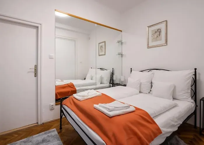 Mirage Monte Apartment